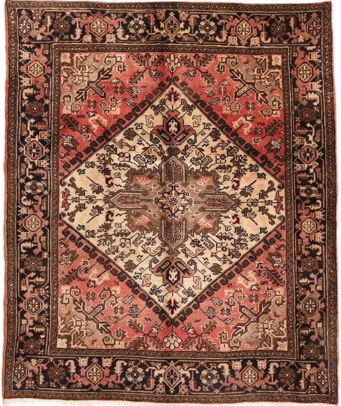 Heriz Carpet  192x158 - Image 1