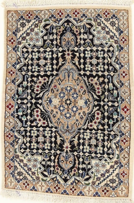 Nain 9 La Carpet  72x50 - Image 1