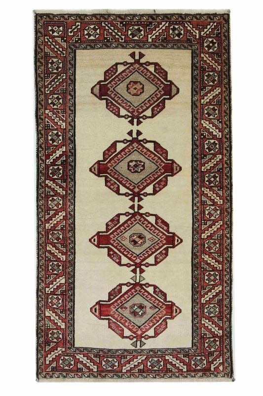 Ghashghai Carpet 194x104 - Image 1