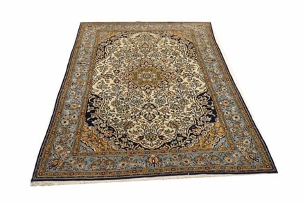 Ghom 268x158 - alternate view