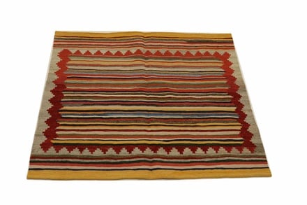 Kelim 119x121 - alternate view