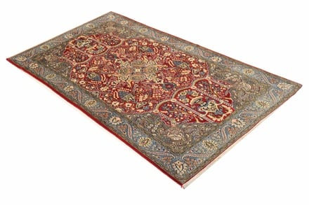 Ghom 260x148 - alternate view