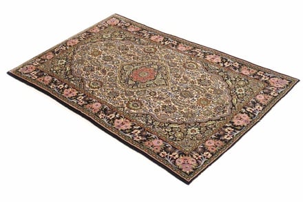 Ghom Kork 199x124 - alternate view