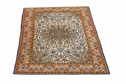 Ghom 165x105 - alternate view