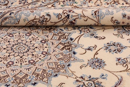 Nain9La 265x169 - alternate view