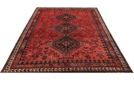 Schiraz 284x202 - alternate view