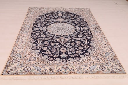 Nain9La 244x157 - alternate view