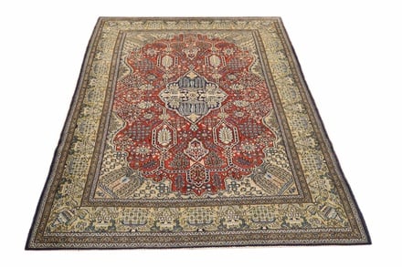 Ghom 268x163 - alternate view