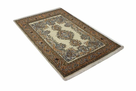 Ghom 163x107 - alternate view