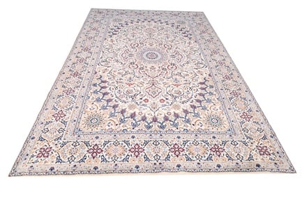 Nain9La 395x250 - alternate view