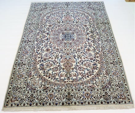 Nain Carpet  287x196 - alternate view