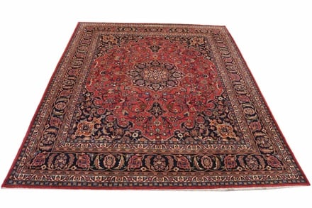 Mashhad Teppich 366x291 - alternate view