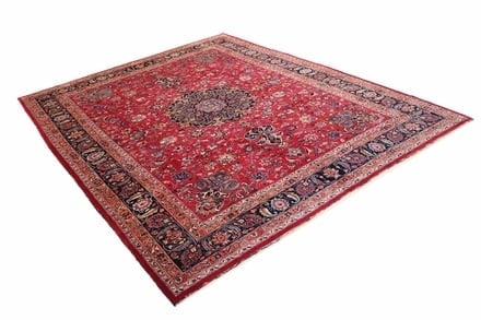 Mashhad Teppich 376x302 - alternate view