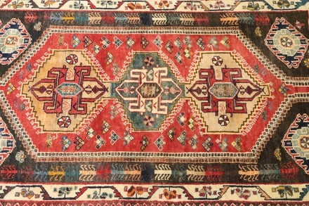 Qashqai Carpet 154x100 - alternate view