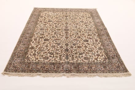 Kashmir SILK Carpet 280x185 - alternate view