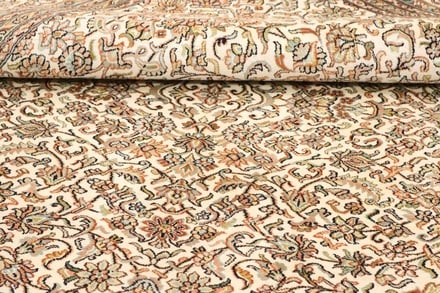 Kashmir Seide Teppich 259x169 - alternate view