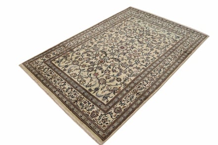 Nain Carpet 298x198 - alternate view