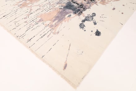Modern LOTUS Carpet 300x250 - alternate view
