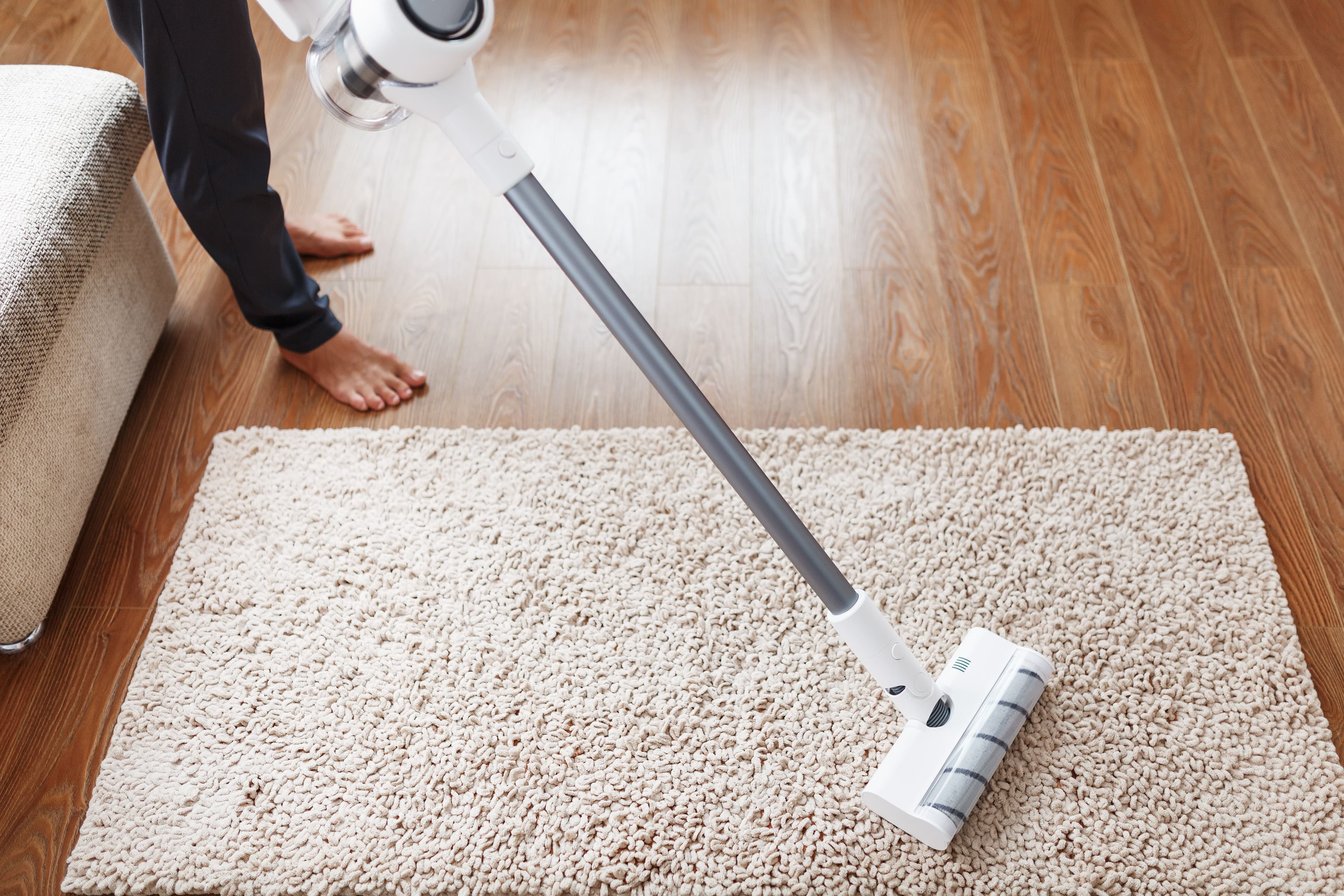 How to remove chewing gum from the carpet-rugeast