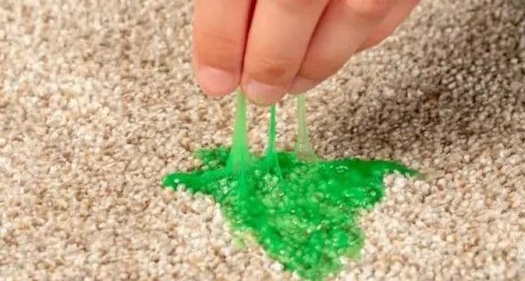 How do I remove stubborn carpet stains?-rugeast
